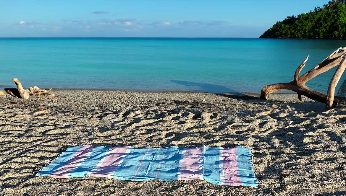 Fouta : tous ses usages, de la plage à la déco